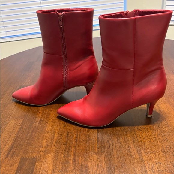 Dolce Vita Anza Red Pointed-Toe Leather Boots - Picture 3 of 12